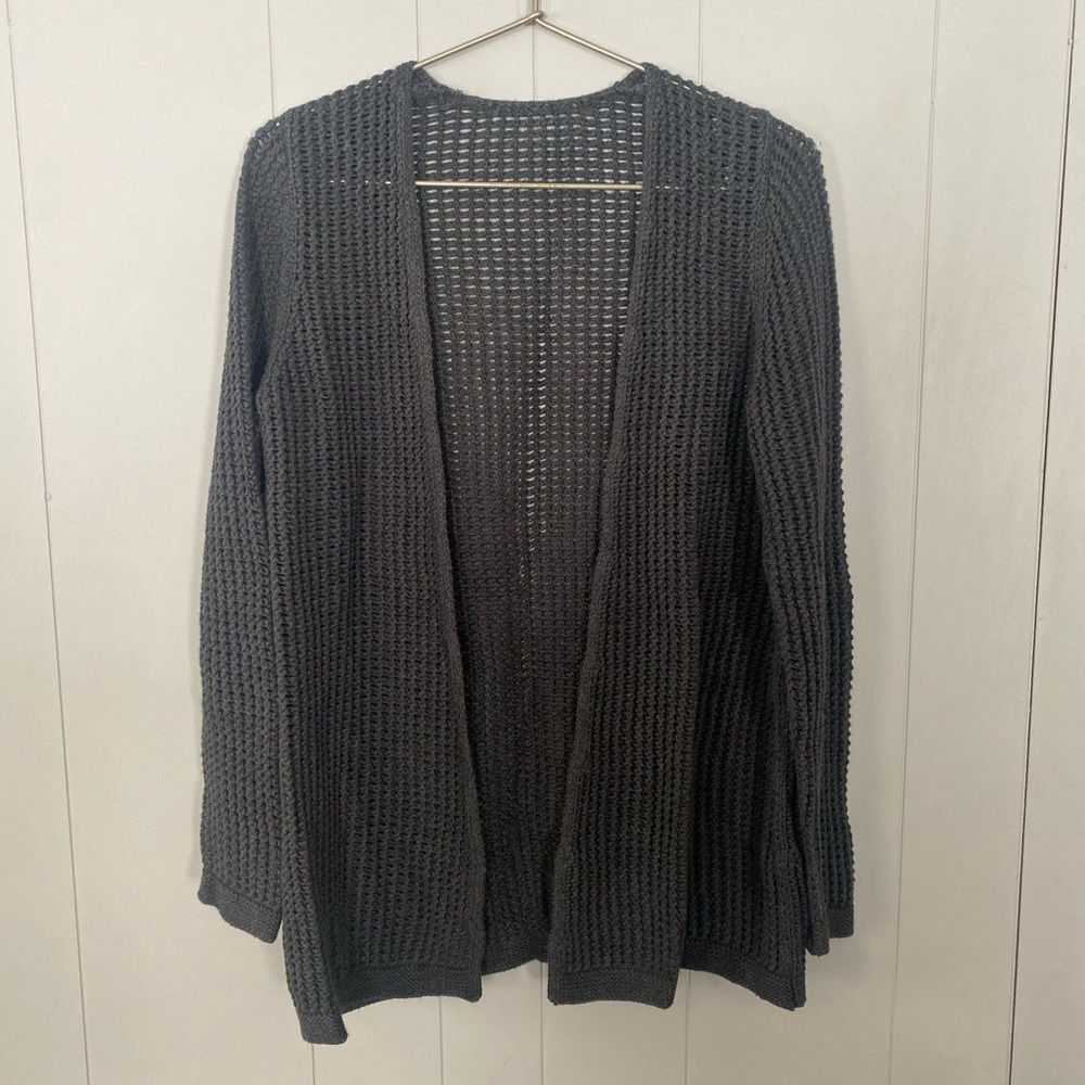 black/grey crochet cardi